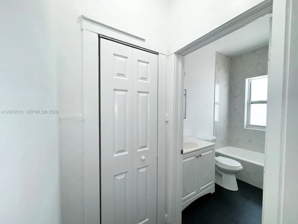 1631 NW 3 St #5 Miami, FL 33125