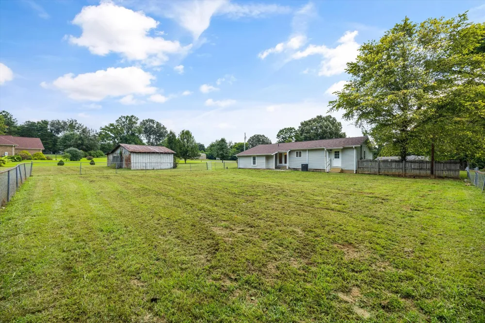 139 Quick School Rd Fayetteville, TN 37334