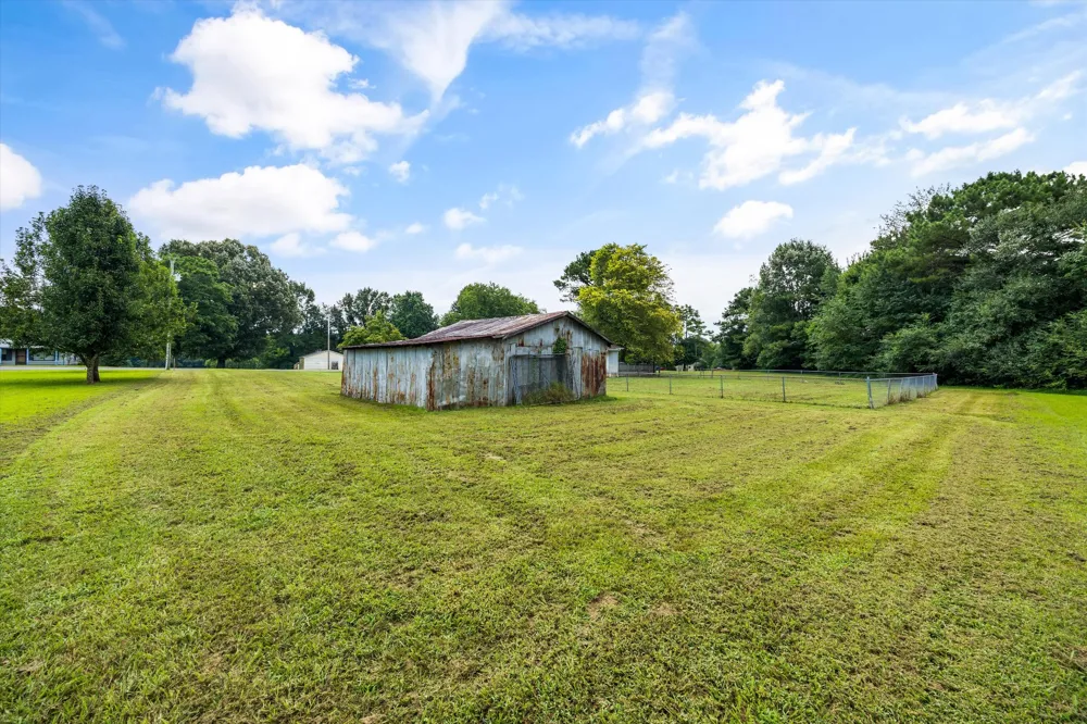 139 Quick School Rd Fayetteville, TN 37334
