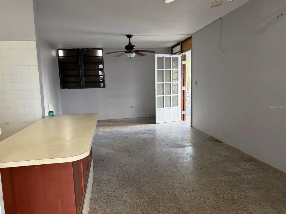 Calle 5 Blq 4 J 21 VILLAS DEL REY Caguas, PR 00725