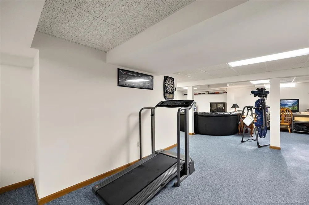 14978 Cadillac Drive Shelby Charter Township, MI 48315