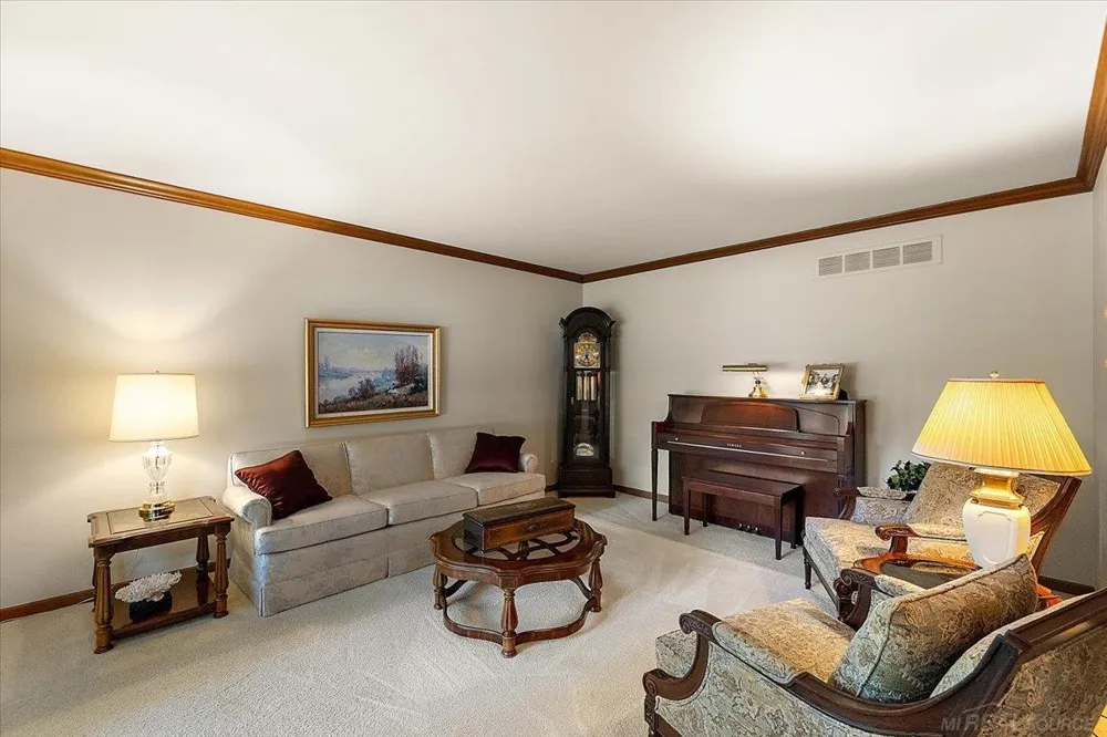14978 Cadillac Drive Shelby Charter Township, MI 48315