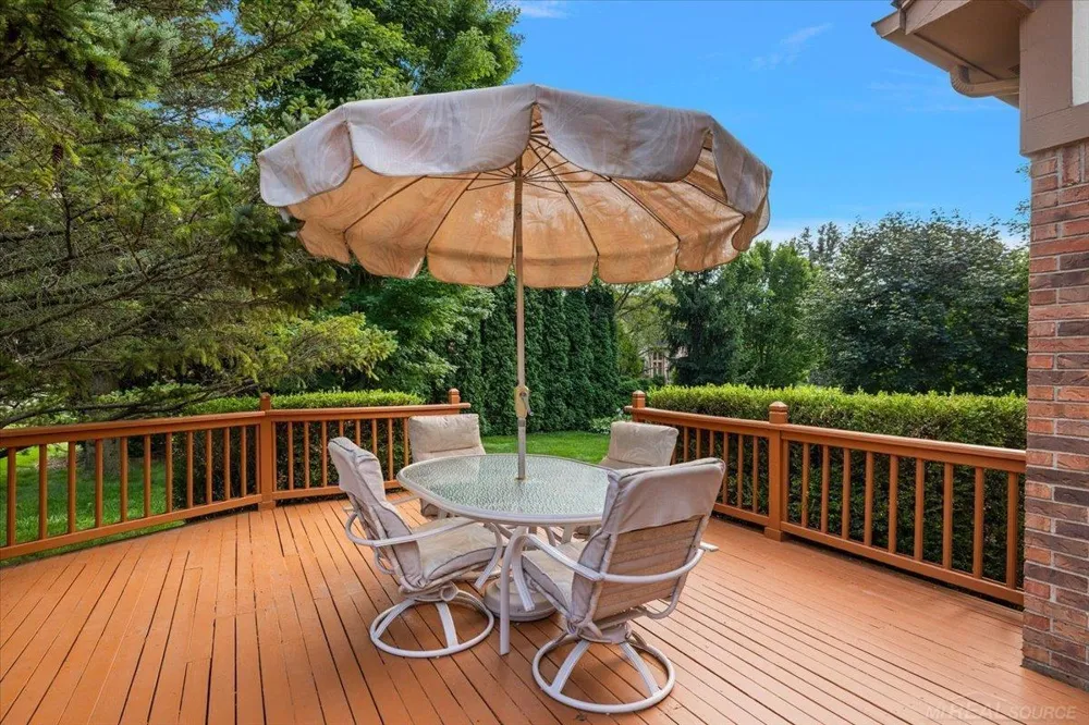 14978 Cadillac Drive Shelby Charter Township, MI 48315
