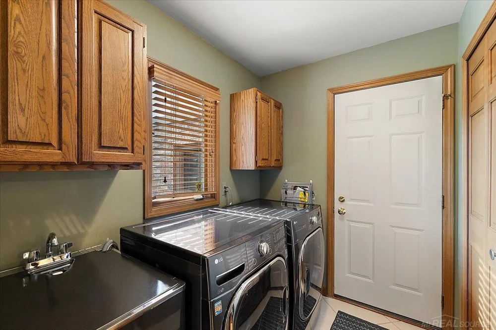 14978 Cadillac Drive Shelby Charter Township, MI 48315