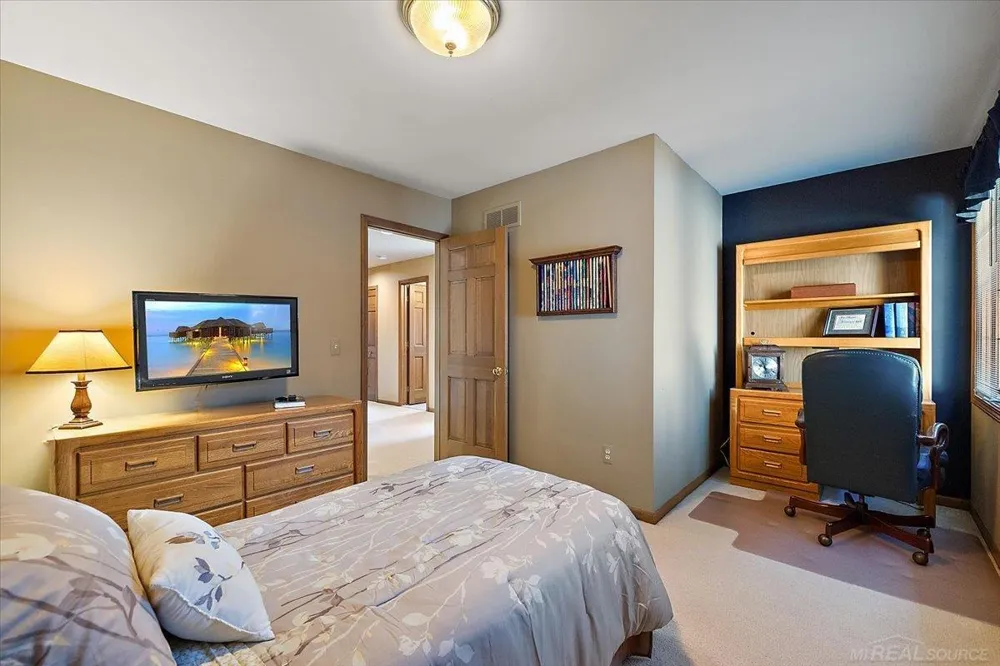 14978 Cadillac Drive Shelby Charter Township, MI 48315