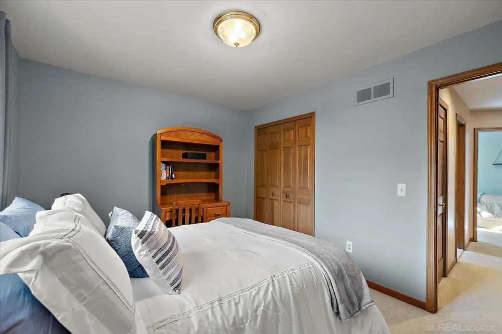 14978 Cadillac Drive Shelby Charter Township, MI 48315