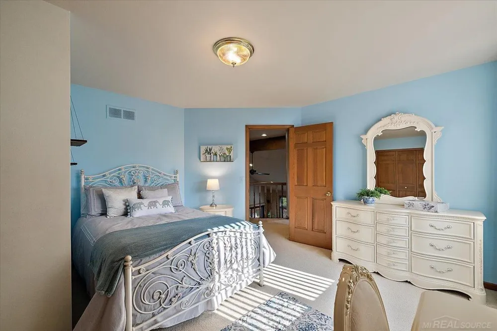 14978 Cadillac Drive Shelby Charter Township, MI 48315