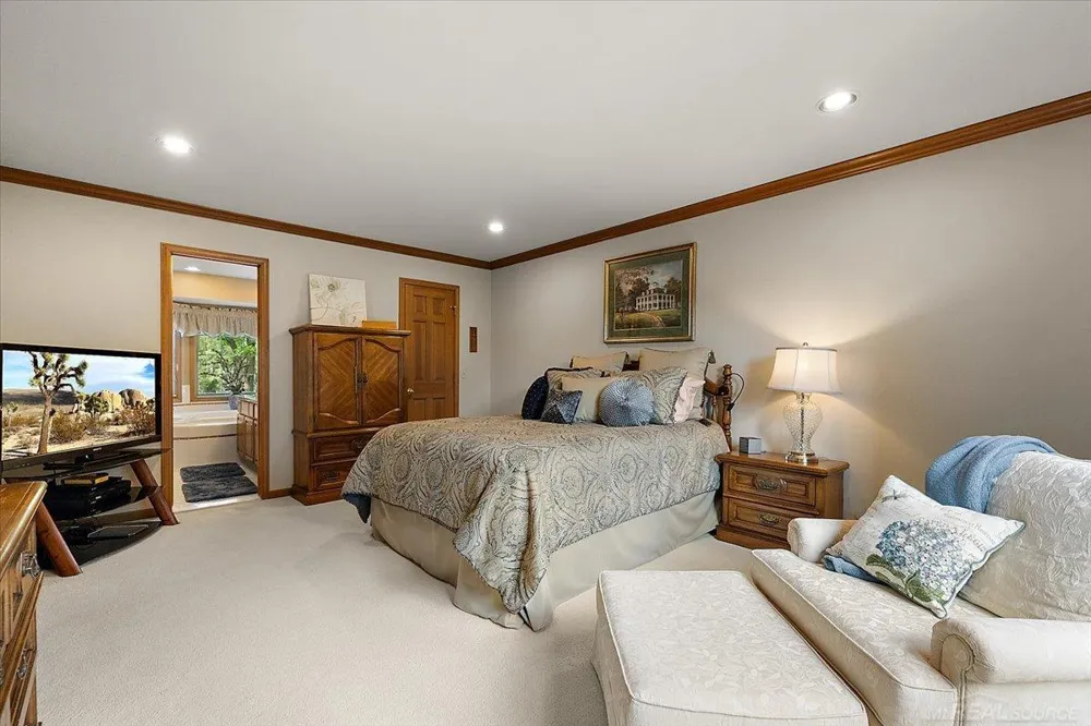 14978 Cadillac Drive Shelby Charter Township, MI 48315