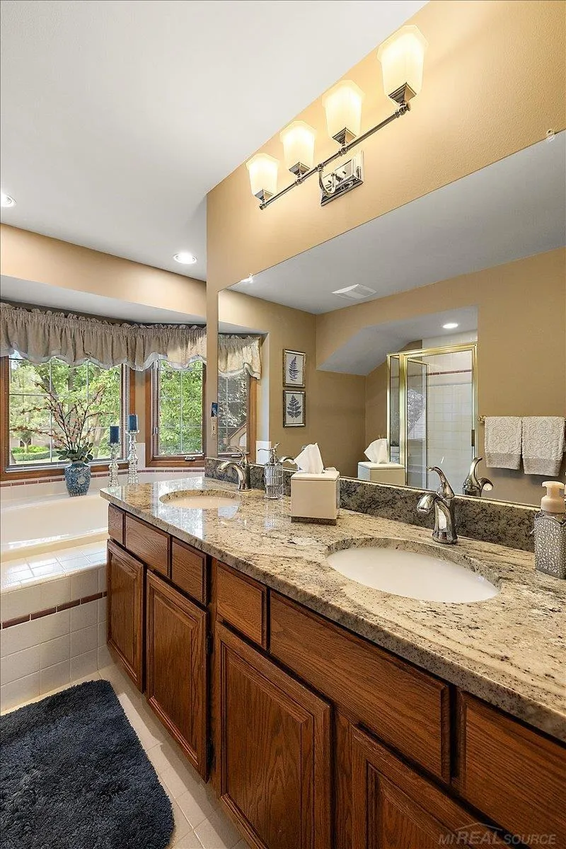 14978 Cadillac Drive Shelby Charter Township, MI 48315