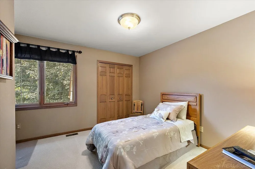 14978 Cadillac Drive Shelby Charter Township, MI 48315