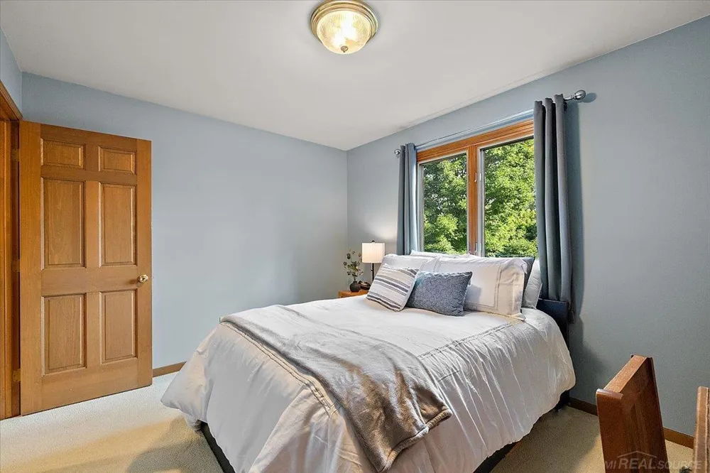 14978 Cadillac Drive Shelby Charter Township, MI 48315
