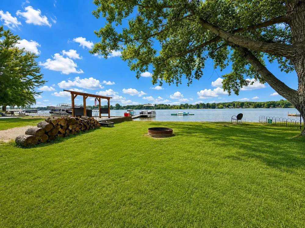 1392 Valley Drive Garfield Charter Township, MI 49685
