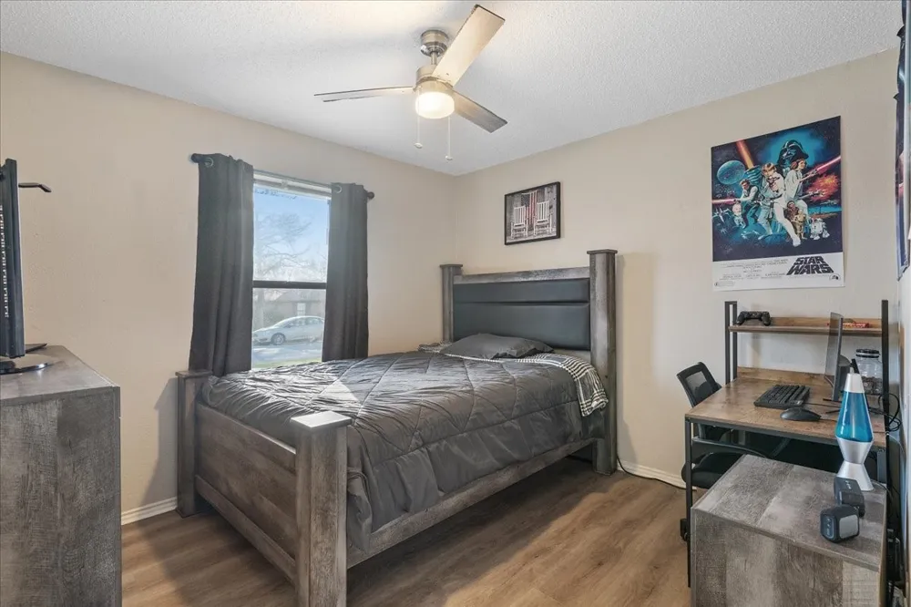 432 Post Oak Lane Burleson, TX 76028