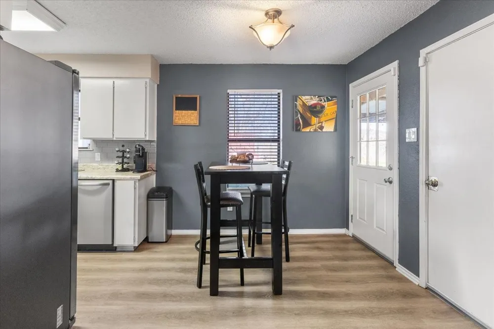 432 Post Oak Lane Burleson, TX 76028