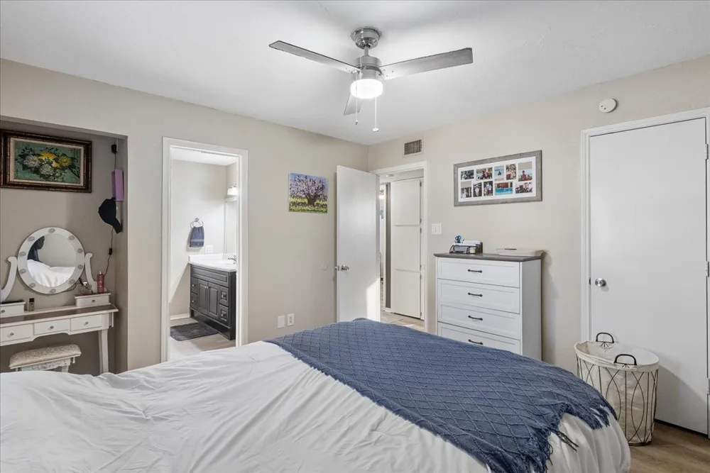 432 Post Oak Lane Burleson, TX 76028