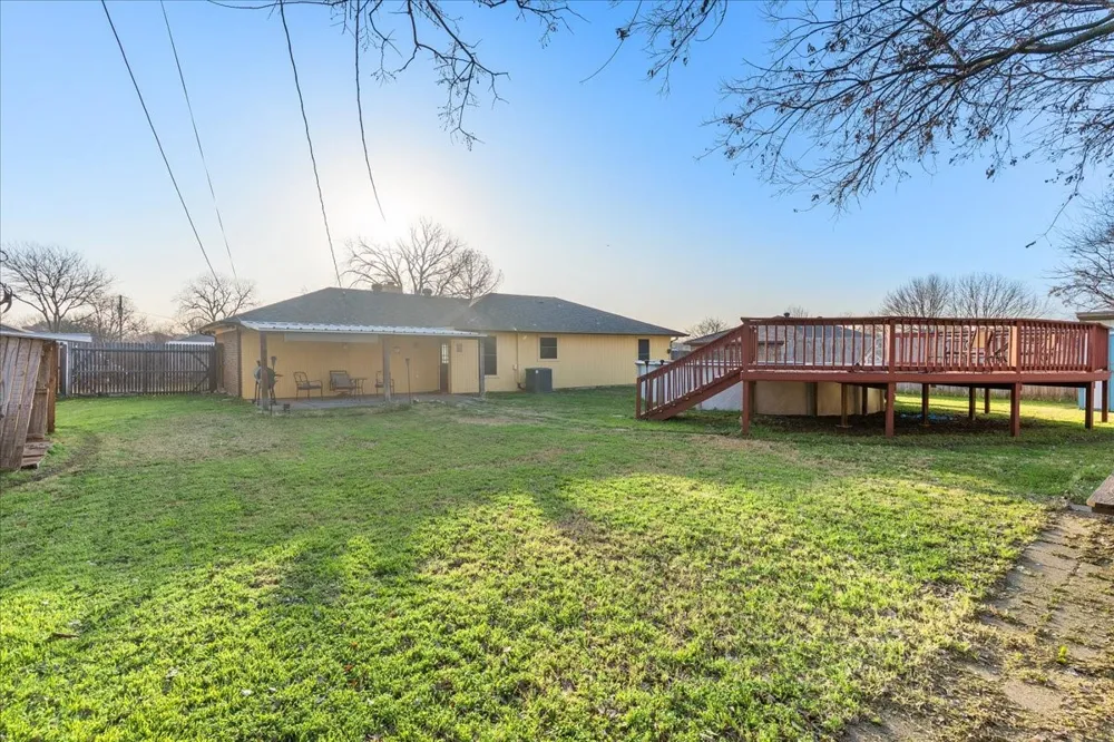 432 Post Oak Lane Burleson, TX 76028