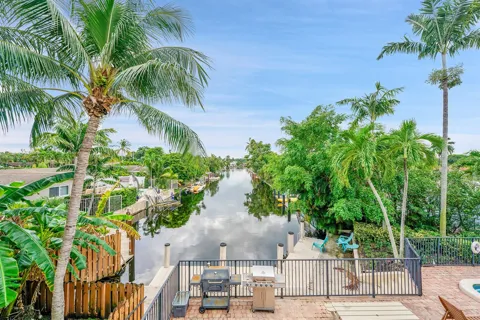 410 SW 15TH STREET #202