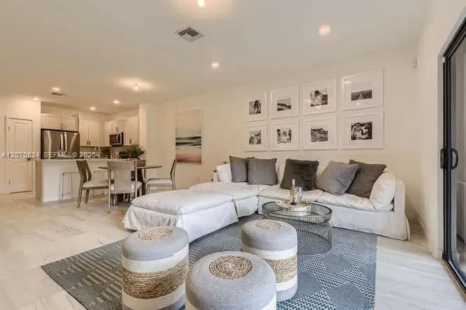 142 SE 5th Ct Deerfield Beach, FL 33441