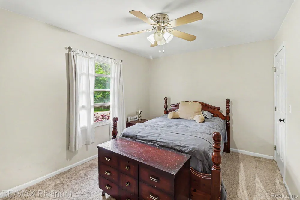 9731 Fountain Lane Handy Township, MI 48836