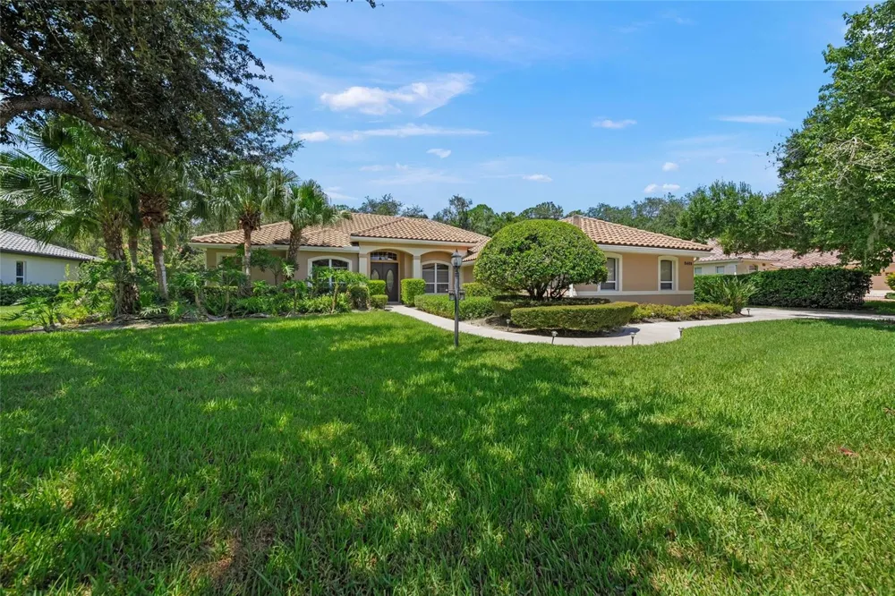 8488 EAGLE PRESERVE WAY Sarasota, FL 34241