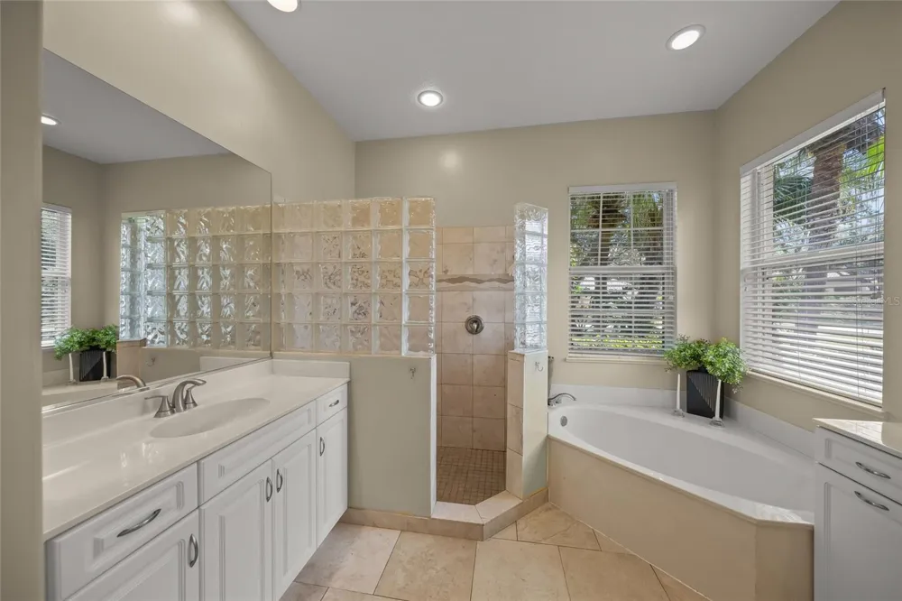 8488 EAGLE PRESERVE WAY Sarasota, FL 34241