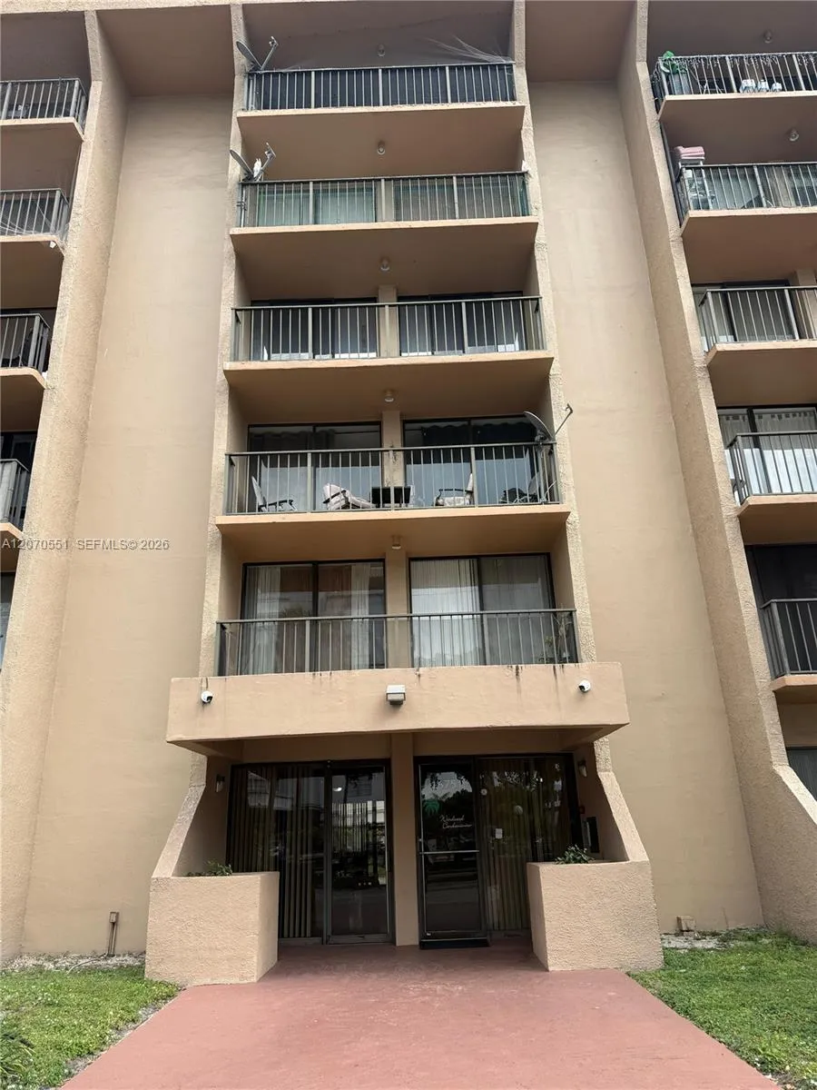 16751 NE 9th Ave #211 North Miami Beach, FL 33162