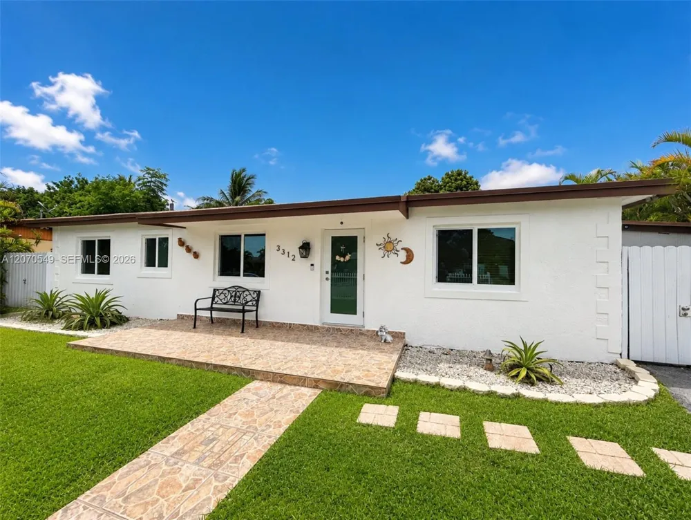 3312 NW 182nd St Miami Gardens, FL 33056
