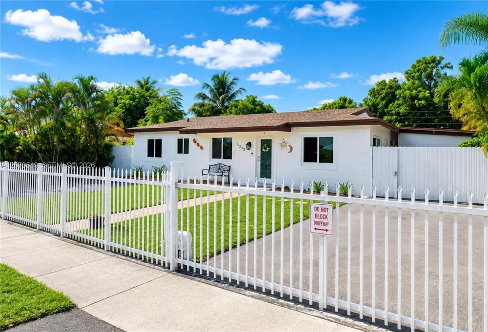 3312 NW 182nd St Miami Gardens, FL 33056