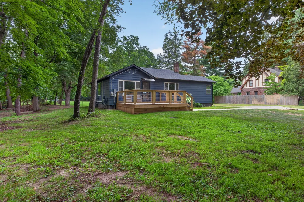5006 S Jackson Road Jackson, MI 49201