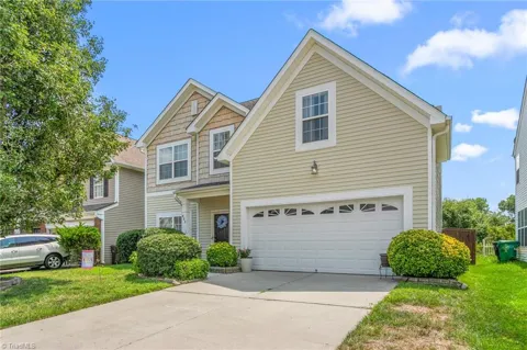 825 Hedgepath Terrace