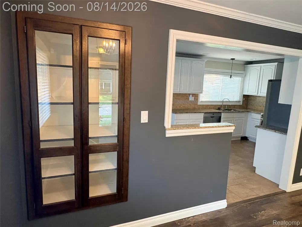 1341 CATALPA DRIVE Rochester City, MI 48307