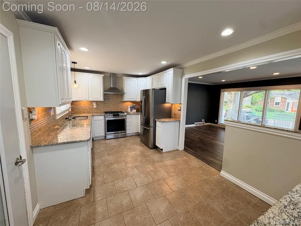 1341 CATALPA DRIVE Rochester City, MI 48307