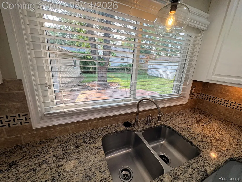 1341 CATALPA DRIVE Rochester City, MI 48307