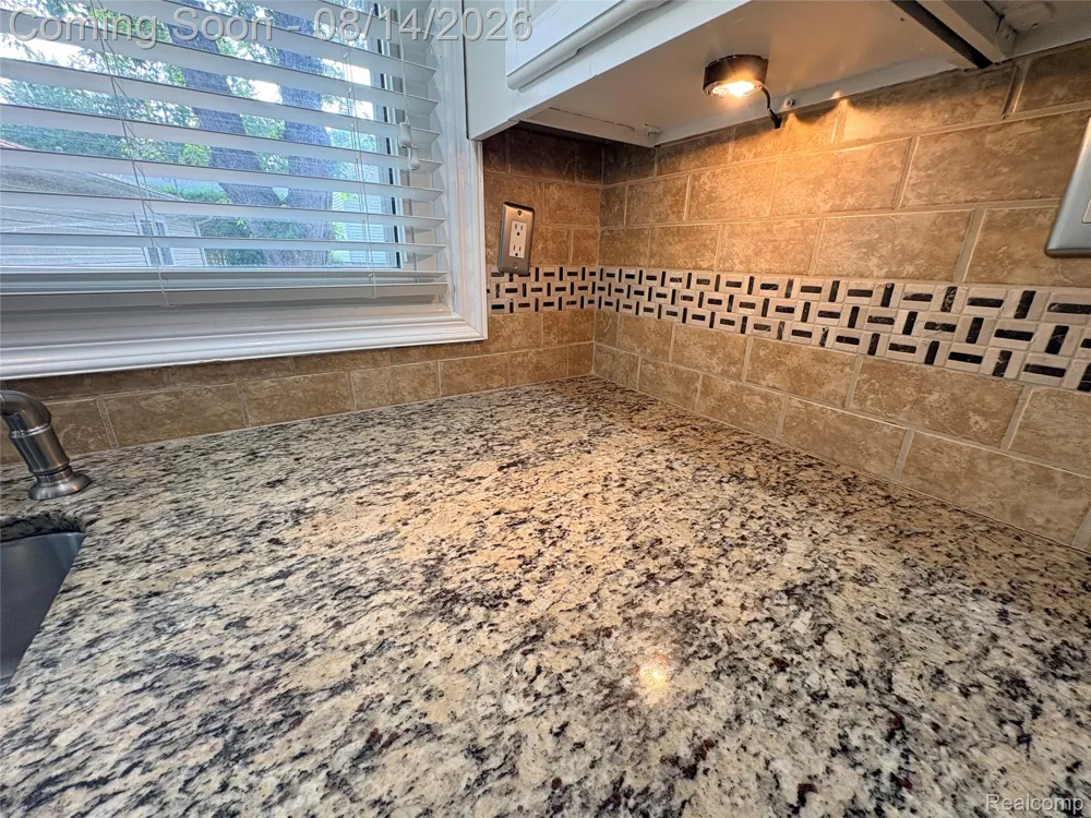 1341 CATALPA DRIVE Rochester City, MI 48307