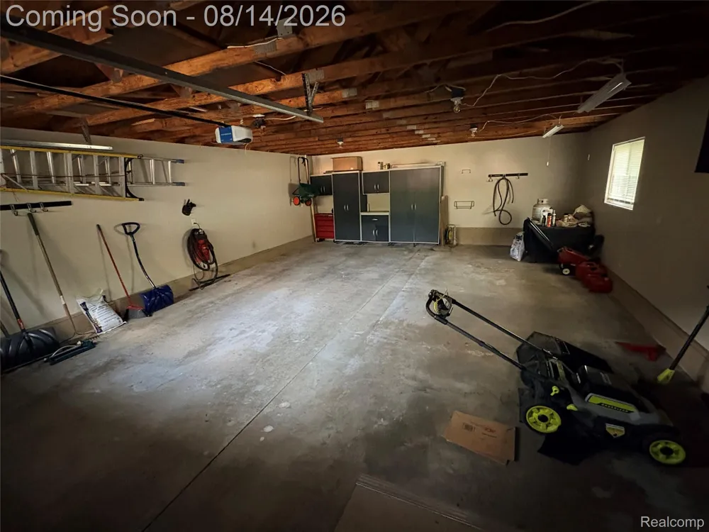 1341 CATALPA DRIVE Rochester City, MI 48307