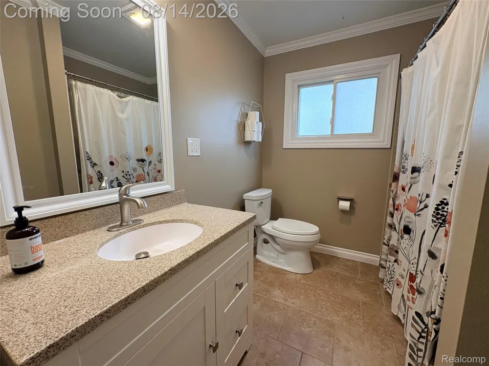 1341 CATALPA DRIVE Rochester City, MI 48307