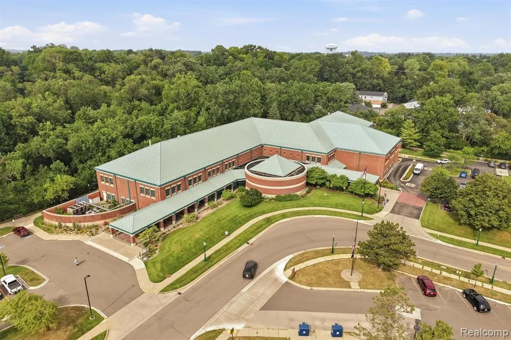 1341 CATALPA DRIVE Rochester City, MI 48307