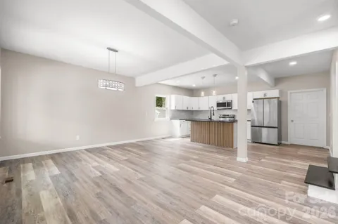 242 8th Avenue Drive SW