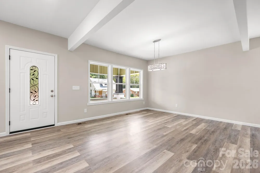 242 8th Avenue Drive SW Hickory, NC 28602