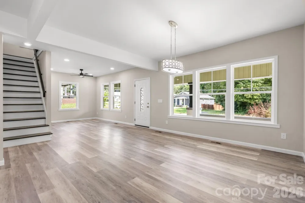 242 8th Avenue Drive SW Hickory, NC 28602