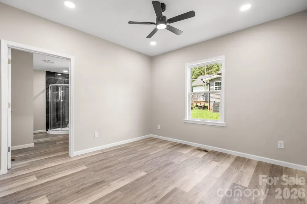 242 8th Avenue Drive SW Hickory, NC 28602