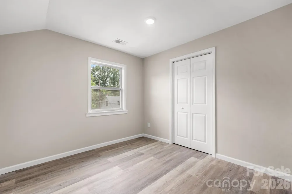 242 8th Avenue Drive SW Hickory, NC 28602