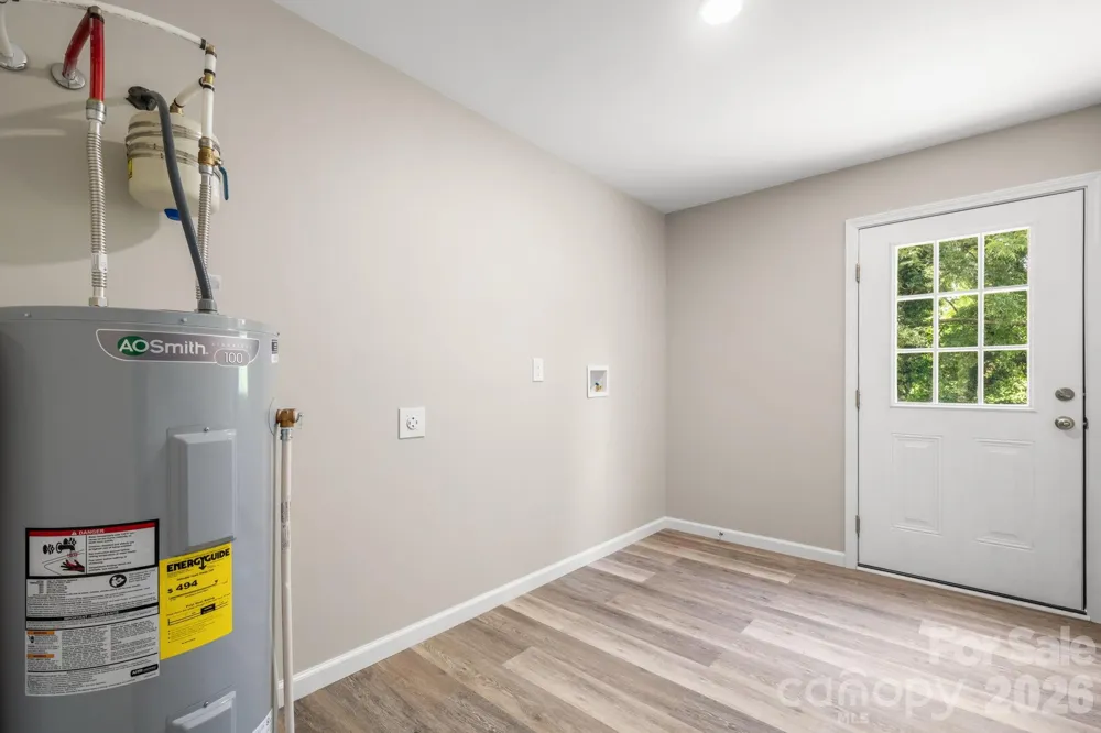 242 8th Avenue Drive SW Hickory, NC 28602