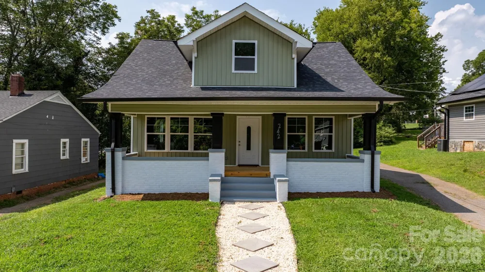 242 8th Avenue Drive SW Hickory, NC 28602