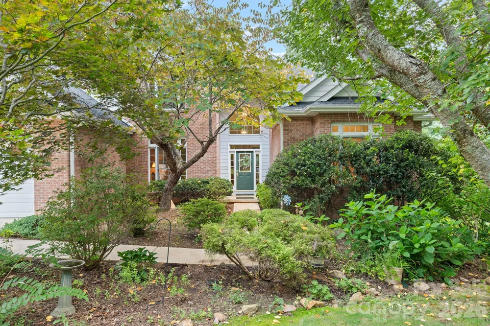 210 Clear Vista Circle Asheville, NC 28805