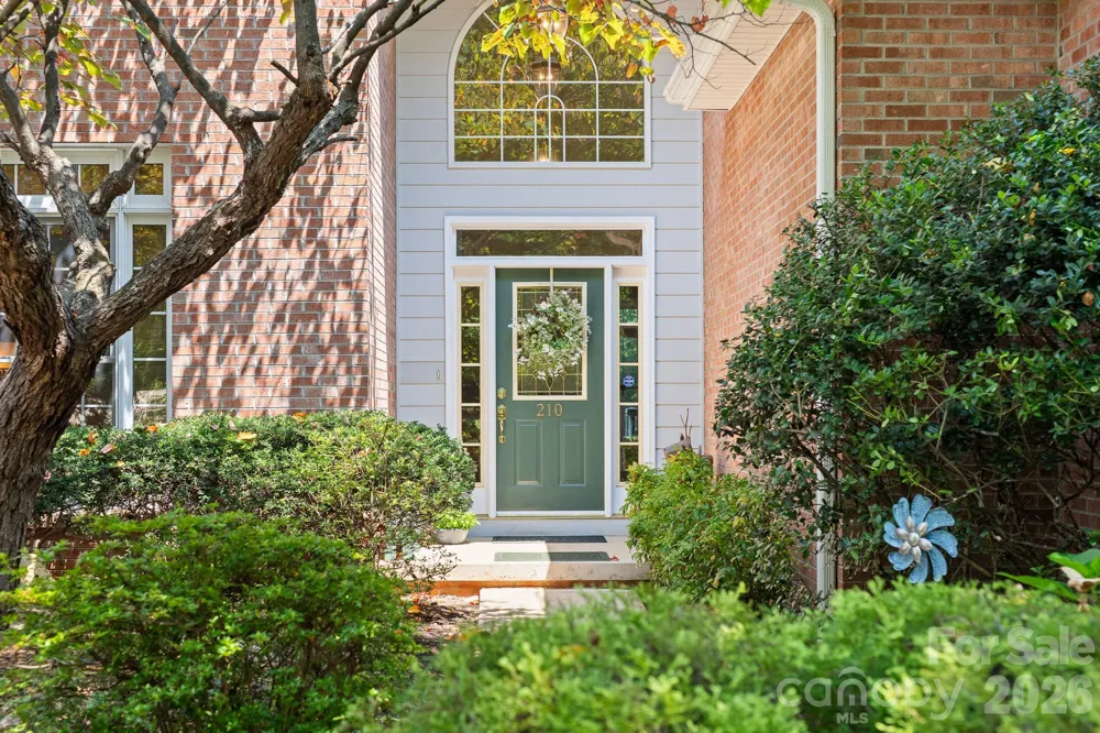 210 Clear Vista Circle Asheville, NC 28805