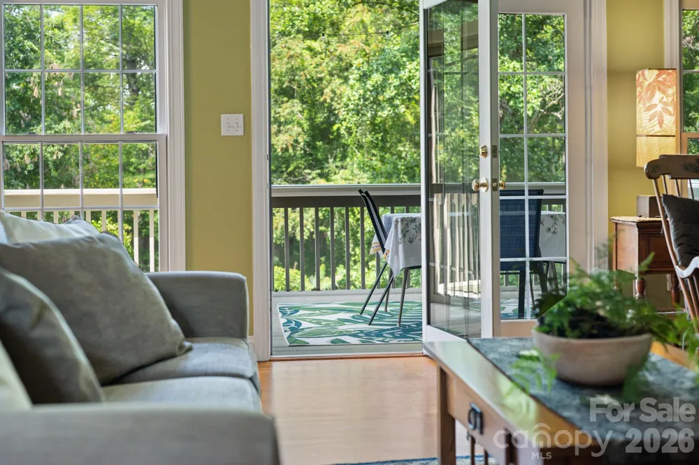 210 Clear Vista Circle Asheville, NC 28805