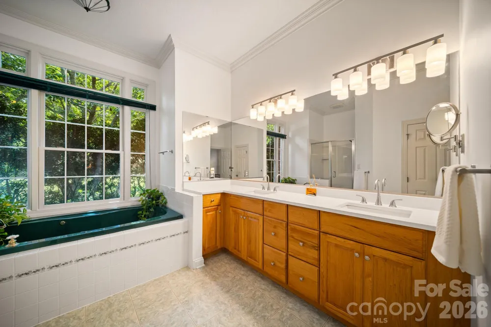 210 Clear Vista Circle Asheville, NC 28805