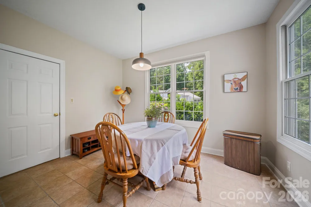 210 Clear Vista Circle Asheville, NC 28805