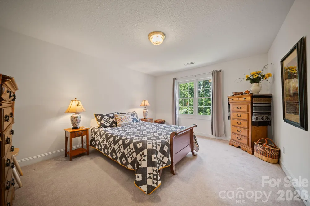 210 Clear Vista Circle Asheville, NC 28805